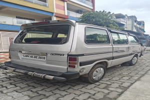 Maruti Suzuki Omni 8 STR