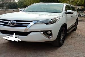 Toyota fortuner GRS